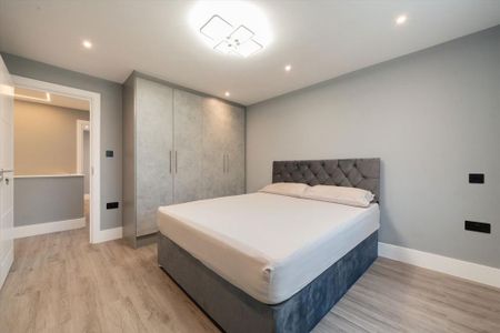 3 bedroom flat to rent - Photo 3