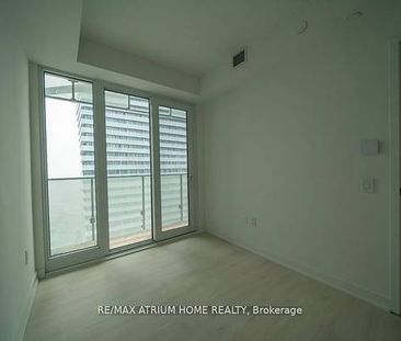 Burnhamthorpe/ Confederation Corner Unit Lrg 2Bdrm +Den Lrg Windows - Photo 2