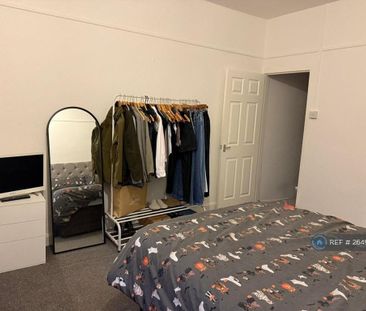 2 bedroom semi-detached house to rent - Photo 6