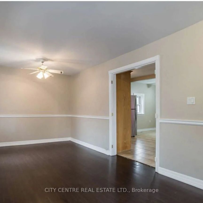 Detached Home For Lease | W9248183 - Photo 1