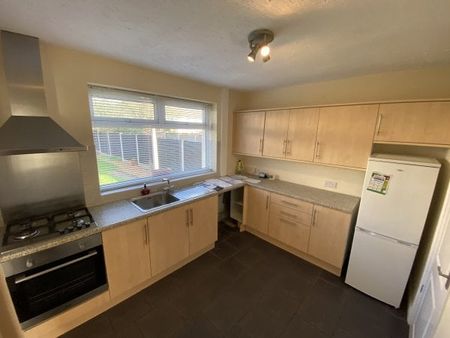 Bournmoor Avenue, Clifton, Property for rent - Photo 3