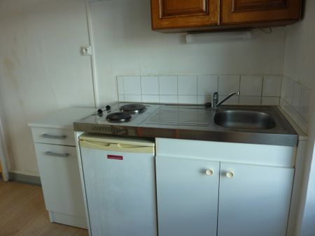 Location Appartement 2 pièces 32m² MONTMORILLON 86500 - Photo 4