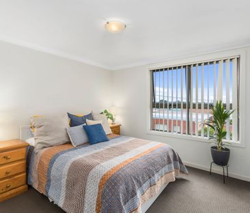 Central, Spacious & Convenient ! - Photo 5