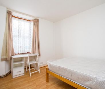 6 bedroom terraced house to rent - Photo 5