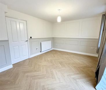 2 bedroom end of terrace house to rent - Photo 1