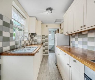 2 bedroom terraced house to rent - Photo 4