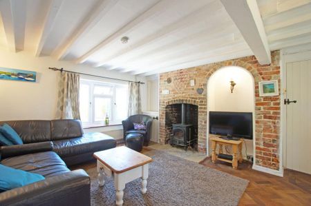 3 bedroom terraced house to rent - Photo 2