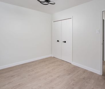 For Lease - 371 Lakeshore Road Unit# 105, Mississauga, Ontario - Photo 6