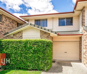 AIR CONDITIONED 2 BEDROOM TOWNHOUSE WITH COURTYARD - Photo 6