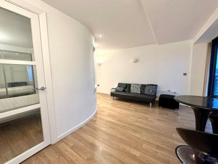 1 bedroom flat to rent - Photo 2