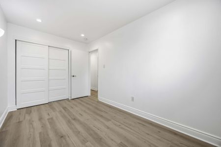 For Lease - 249 Hodgson Drive, Newmarket, Ontario - Photo 4