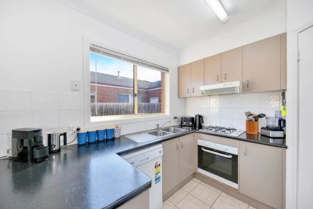 HOME FOR RENT IN WERRIBEE - Photo 4