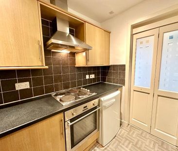 2 bedroom flat to rent - Photo 6