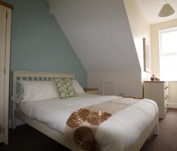 Borough Road, Burton upon Trent, DE14 - Photo 1
