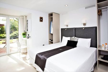 8 bedroom luxury Villa for rent in San Pedro de Alcántara, Andalusia - Photo 5