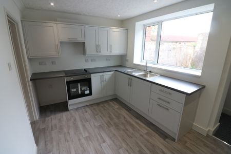 Grove Hill, Hessle - Photo 5