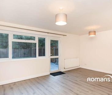 Woodlands, Woodlands, Yateley, GU46 - Photo 3