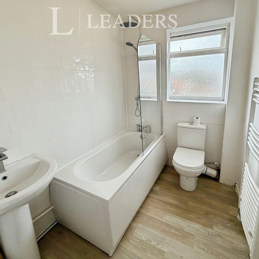 2 bedroom terraced to rent Lynncroft, Eastwood, Nottingham, NG16 - Photo 1