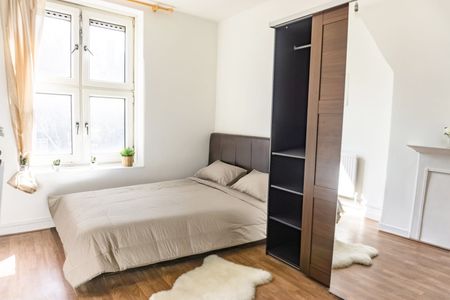 Room in a Shared Flat, Beautiful Double Room In Nine Elms/W, SW8 - Photo 2