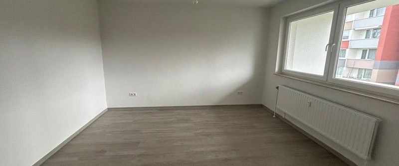 Helle ,bezugsfertige 2-Zimmer-Wohnung mit großem Badezimmer - Foto 1