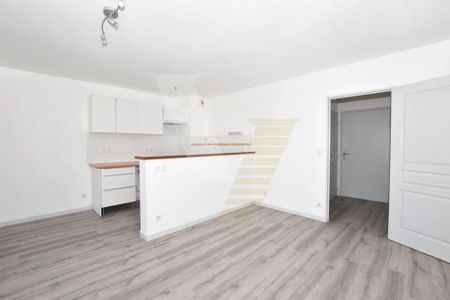 APPARTEMENT T2 AVEC TERRASSE EN RESIDENCE SECURISEE - Photo 2