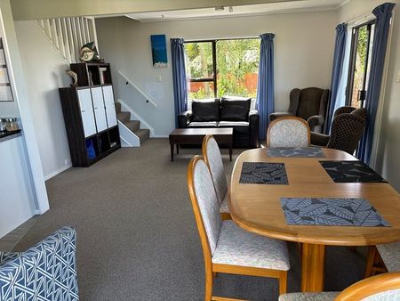 Charming 3BR Massey Haven with Garden - Photo 3