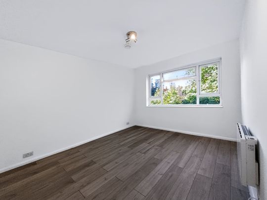 2 Bed Flat, Horsham Court, N17 - Photo 1