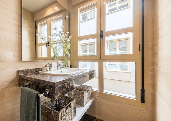 Calle Granada, Málaga, Andalusia 29015