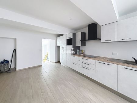 Location Maison 4 pièces 76m² ST LO 50000 - Photo 2