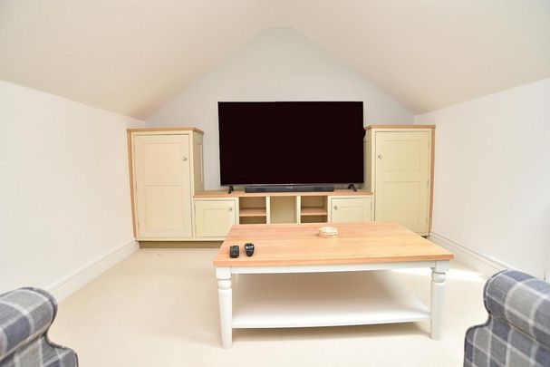 3 bedroom townhouse to rent - Photo 1