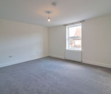 2 bedroom flat to rent, - Photo 6