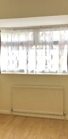 School Road Dagenham RM10, Property for rent - Photo 1