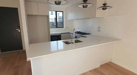 Modern 3BR Home in Long Bay – Pets Welcome! - Photo 3