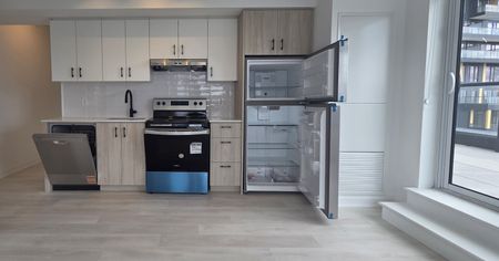 For Lease - 4878 Powers Common Unit# 411, Burlington, Ontario - Photo 3