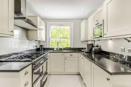 3 bedroom flat to rent - Photo 2