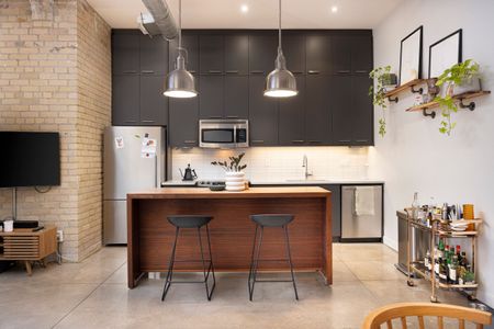 For Lease - 363 Sorauren Avenue Unit# 304, Toronto, Ontario - Photo 3