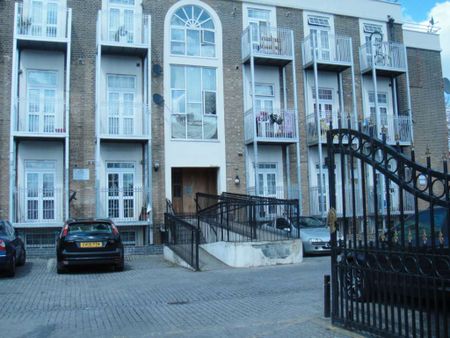 Upton Lane, Forest Gate - Photo 2