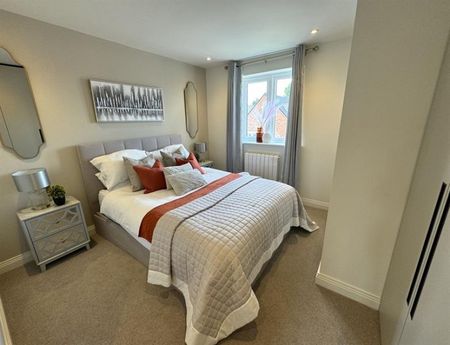 4 Bedroom Detached Available Arranging tenancy - Photo 5