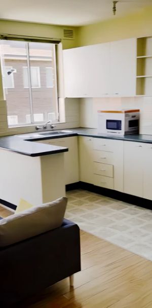 2 bed 1 bath - Photo 1