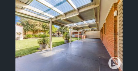 Modern Family Living In Kangaroo Flat - Photo 4