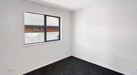 ST ALBANS- 2 BEDROOMS - Photo 4