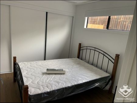 Modern Spacious One Bedroom Unit â Fully Furnished, All Bills Included - Photo 5