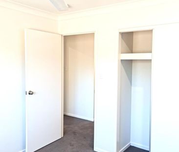 MOVE IN BEFORE CHRISTMAS-FULLY DUCTED AIRCONDITIONING-3 BED 2 BATH ... - Photo 5