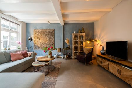 Elegant and Charming Home in an Idyllic Location - Photo 4