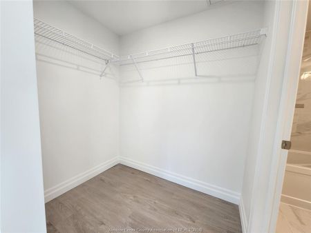 For Lease - 3290 STELLA Crescent Unit# 408, Windsor, Ontario - Photo 5
