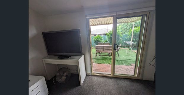 Furnished 2 bedroom unit with courtyard - Photo 1