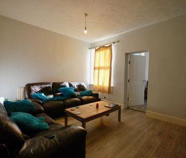 6 bedroom terraced house to rent - Photo 5