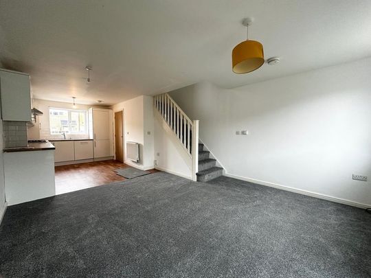 2 bedroom townhouse to rent - Photo 1