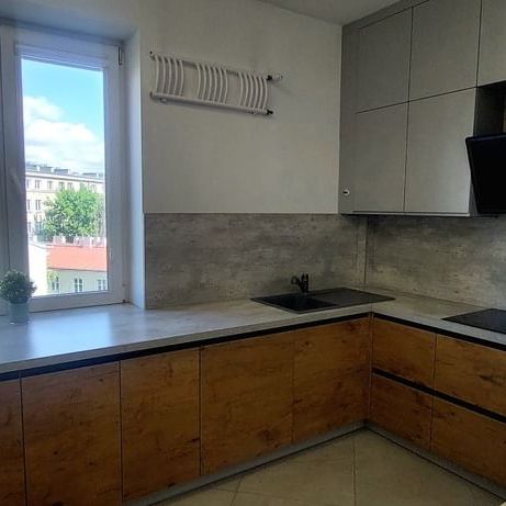 Zobacz >> 3 pokoje obok metra 75 m² - Zdjęcie 1