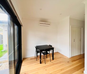 Fully Furnished Clayton Townhouse 4 Bed 3 Bath 1 Garage - Photo 1